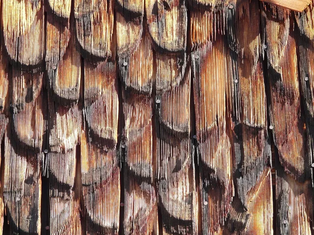 shingles, wood, roofing, facade cladding, wood clapboard, grain, building, wall, disguise, architecture. Three-Tab versus Architectural Shingles: What Changes on a Quote